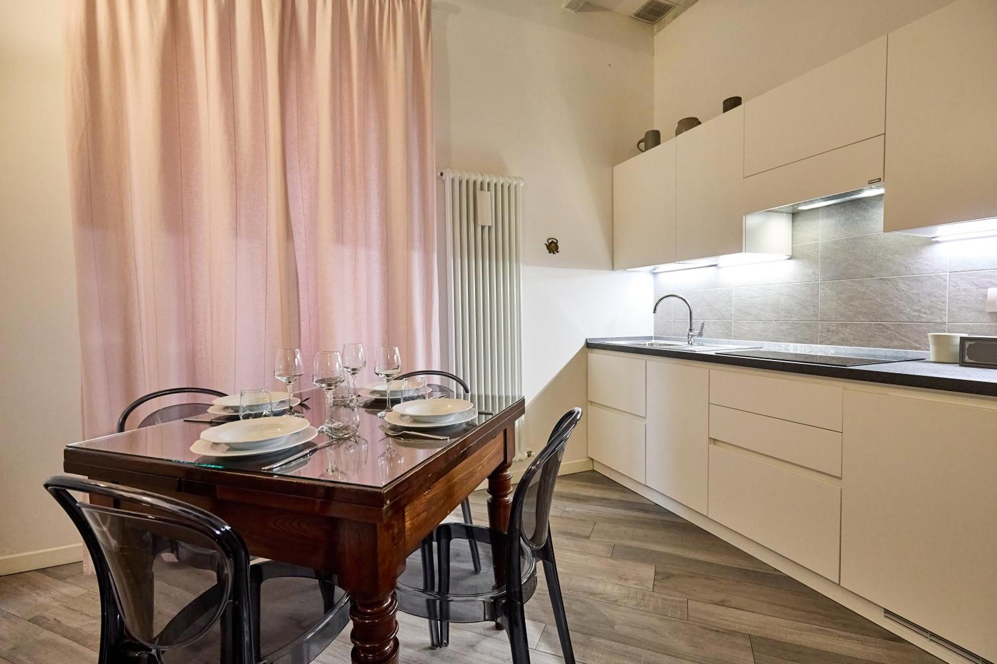 La Torre Lunga -Smart Working- 150 M Dalle-From Due Torri-Two Towers Bologna Exterior foto